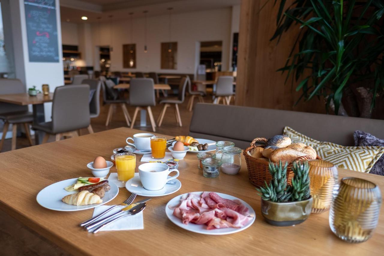Rebhan'S Business Und Wellness Hotel Neukenroth Buitenkant foto